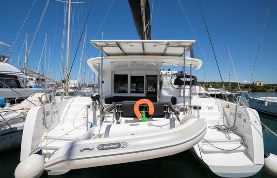 Lagoon 40 Yolo