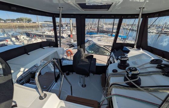 Lagoon 43 Solara
