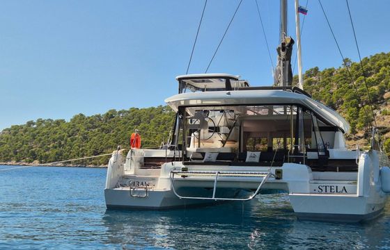 Lagoon 43 Stela