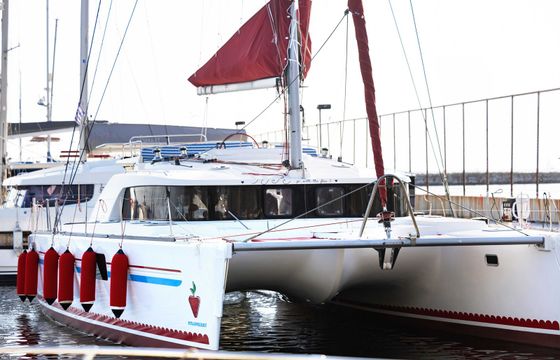Lagoon 440 Strawberry