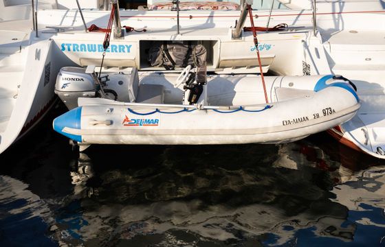 Lagoon 440 Strawberry