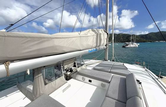 Lagoon 43 White Pearl