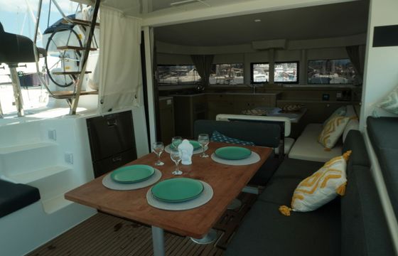 Lagoon 43 Zen Island