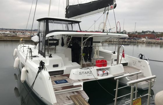 Lagoon 42 Starz
