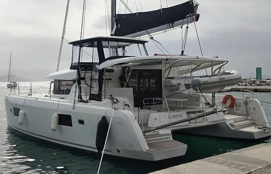Lagoon 42 Alberta