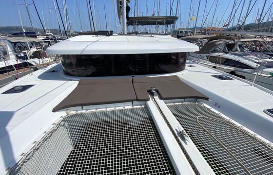Lagoon 42 Aurora