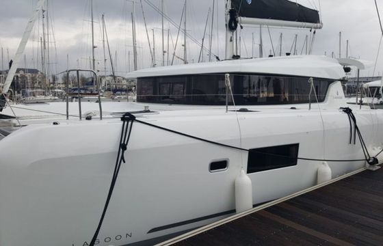 Lagoon 42 Side