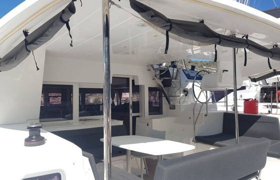 Lagoon 450 S Blue Diamond