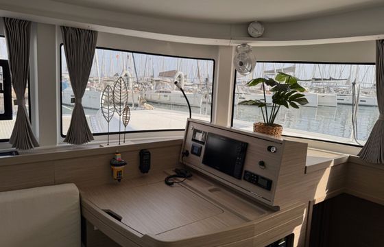Lagoon 42 Bellatrix