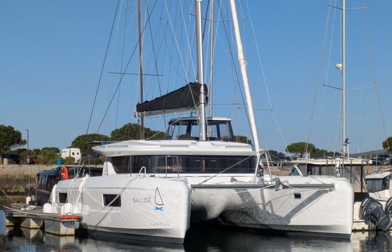 Lagoon 43 Solara