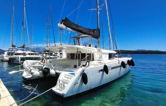 Lagoon 450 F Gin Tonic