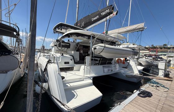 Lagoon 42 White Lady