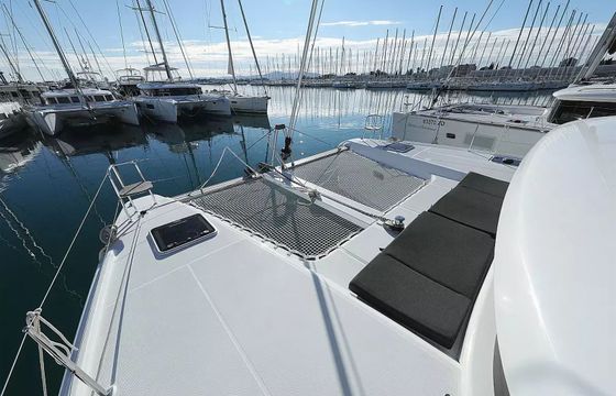Lagoon 42 Equator