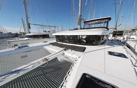 Lagoon 42 Equator