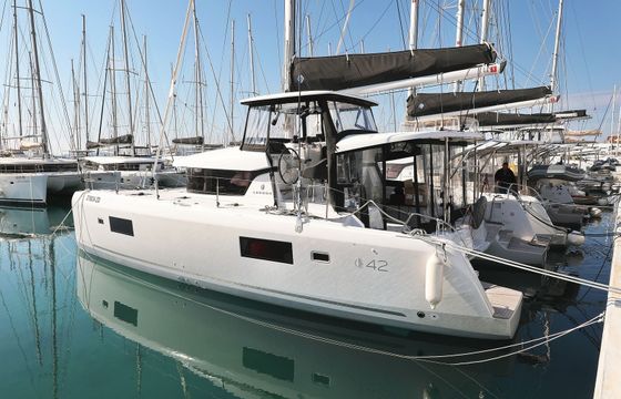 Lagoon 42 Luna