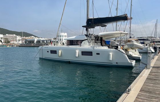Lagoon 42 Genista 2