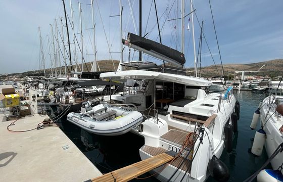 Lagoon 43 Fox