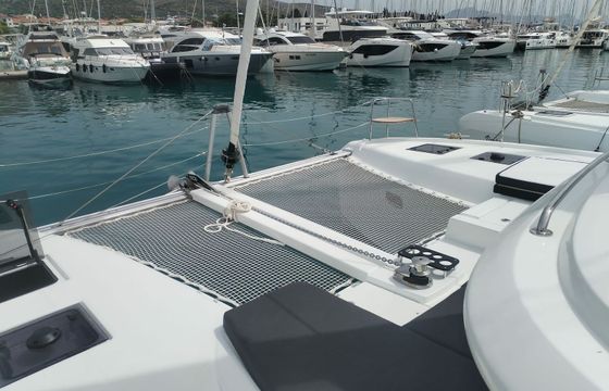 Lagoon 43 Fox