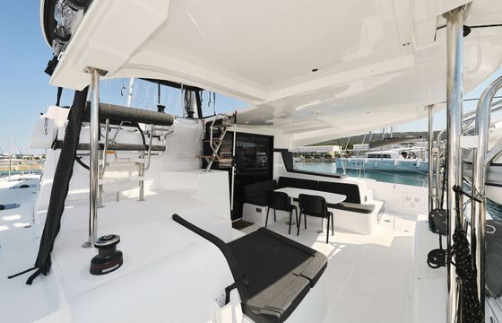 Lagoon 42 Royal Salute
