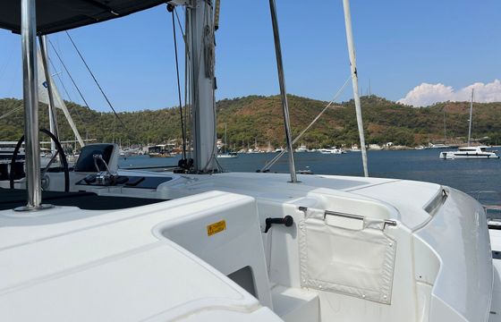 Lagoon 46 Lua