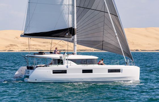 Lagoon 46 M & M
