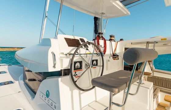 Lagoon 42 Pretender