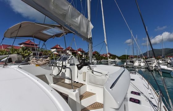 Lagoon 450 Muzikal
