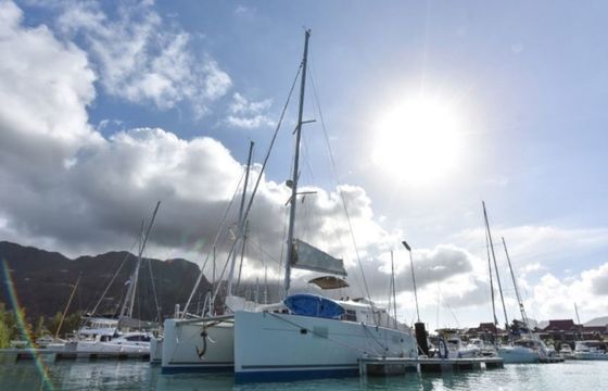 Lagoon 450 Muzikal