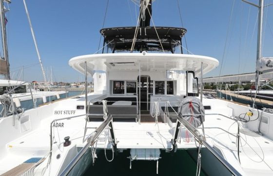 Lagoon 450 F Hot Stuff