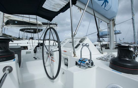 Lagoon 450 F King Lewis