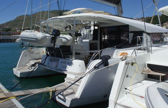 Lagoon 42 White Moon