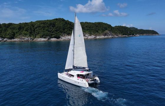 Lagoon 421 Peach