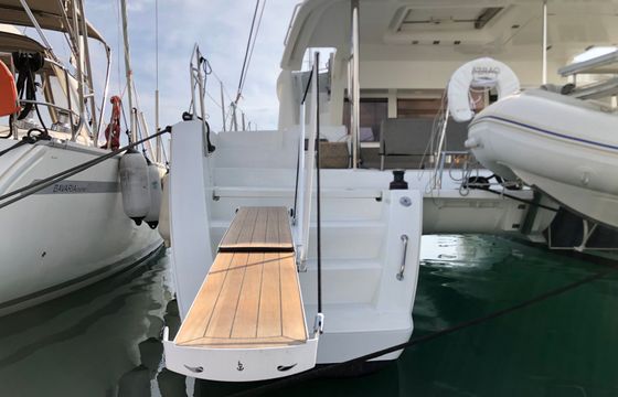 Lagoon 450 F Azraq