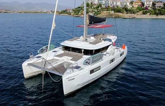 Lagoon 46 Hydra