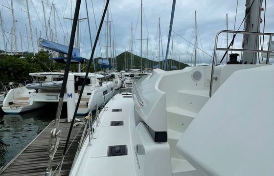 Lagoon 50 Bottoms Up