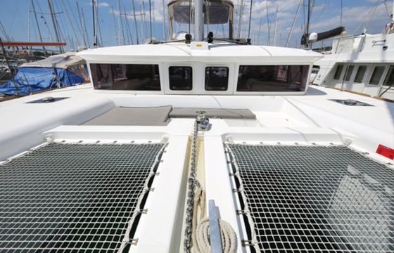 Lagoon 450 F Ladies and Gentlemen