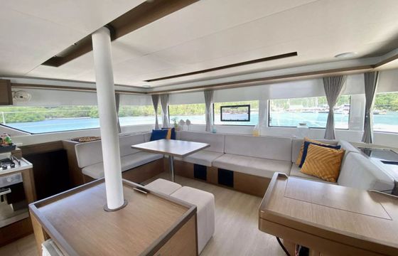 Lagoon 50 Swan