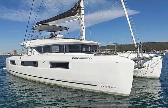 Lagoon 51 Disonesto