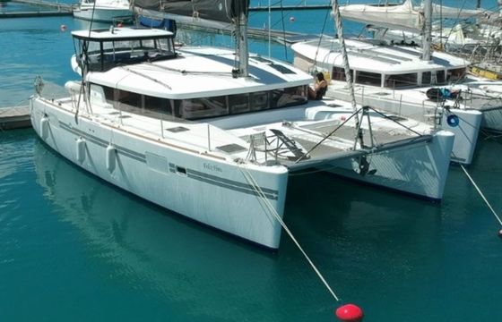 Lagoon 450 S Felix Finis