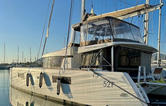 Lagoon 52 F Manta Ray