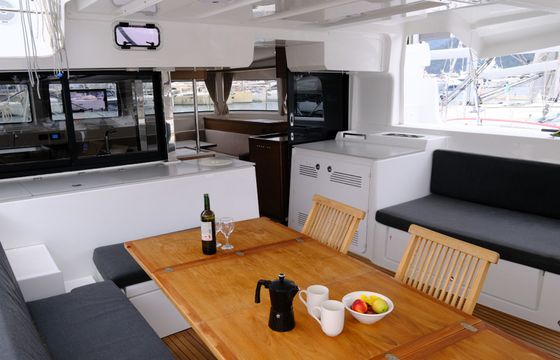 Lagoon 46 Blu