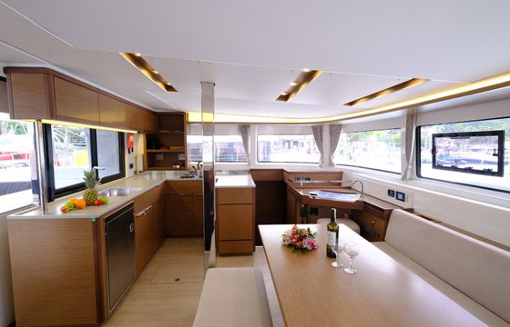Lagoon 46 Blu