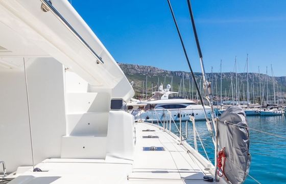 Lagoon 50 Badi