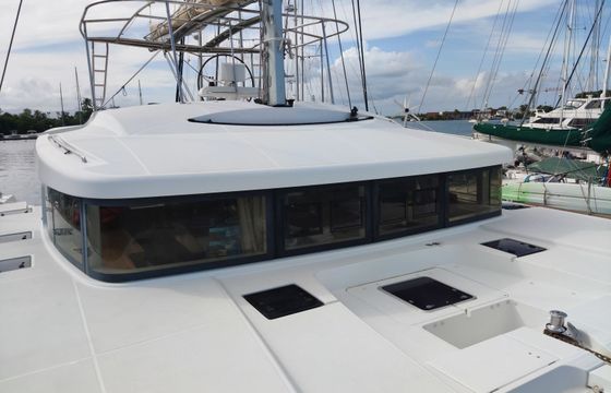 Lagoon 52 F Watteau