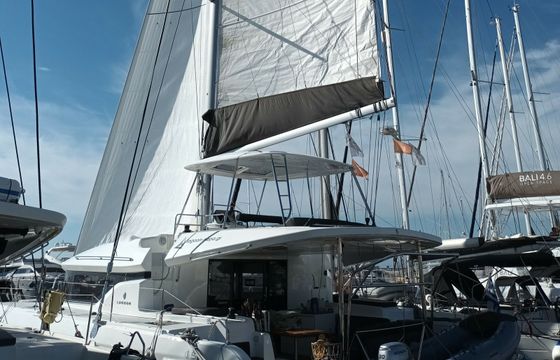 Lagoon 50 Icarus