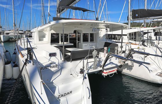 Lagoon 450 F Must Have