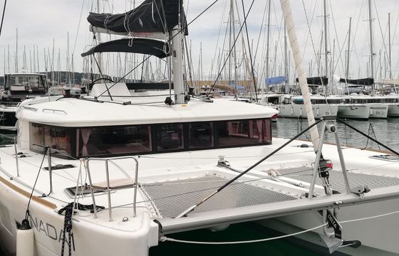 Lagoon 450 F Nada