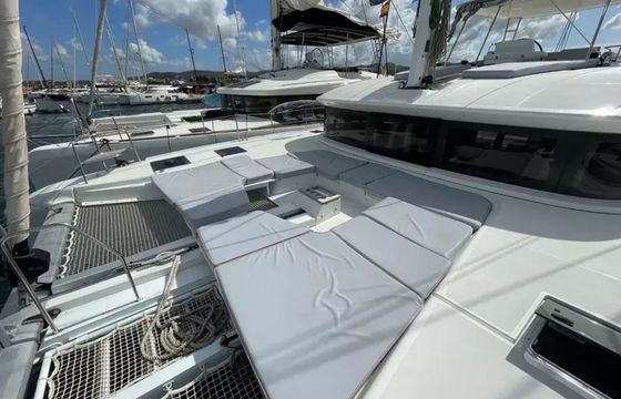 Lagoon 51 Deb Elli
