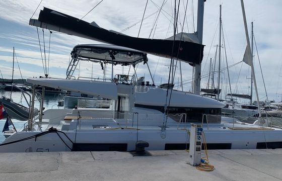Lagoon 51 Nevera