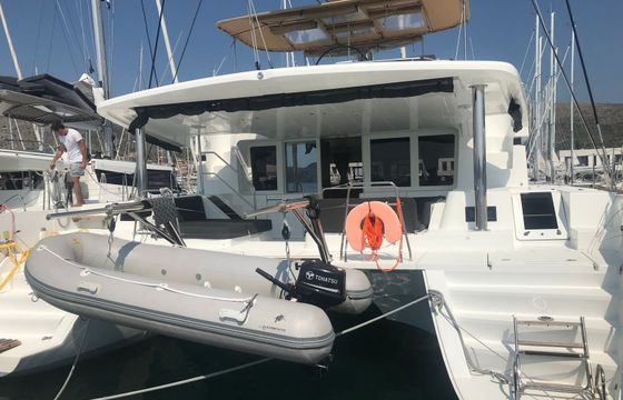 Lagoon 52 F Caracara